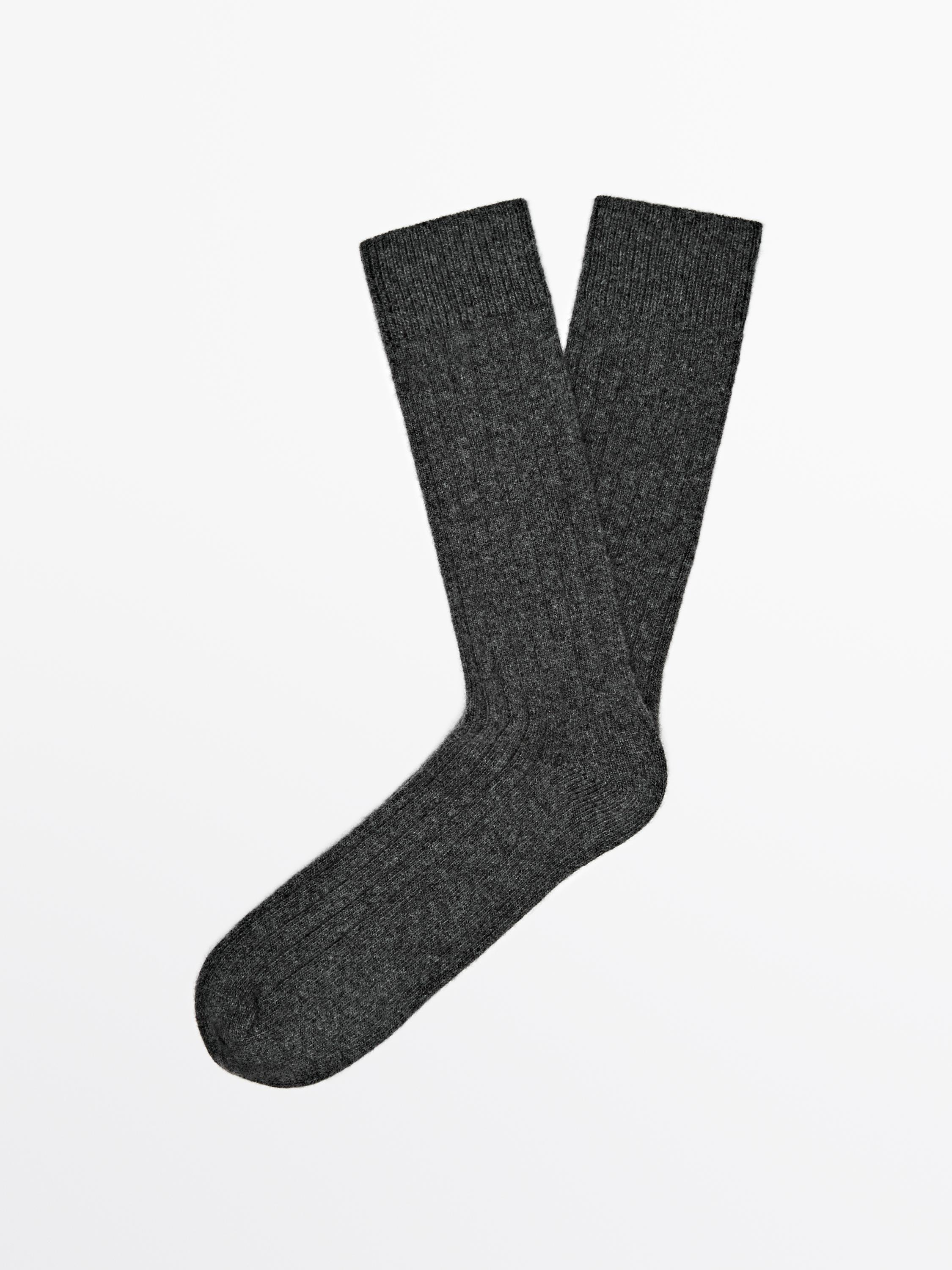Ribbed knit wool and cashmere socks